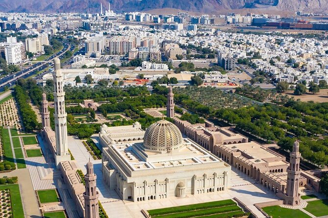 Muscat City Tour - Oman - Sultan Qaboos Grand Mosque: begin with Muscat’s grandest interior