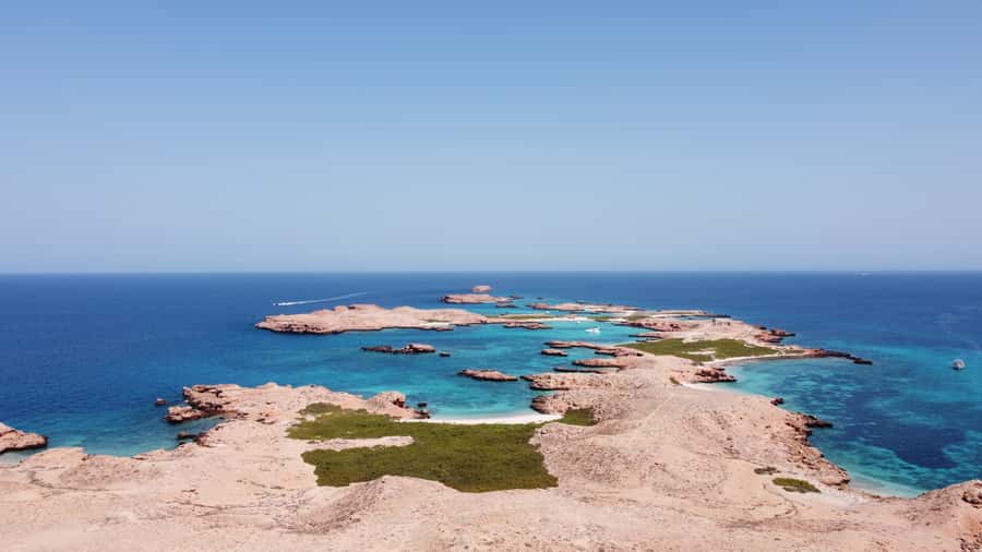 Muscat: Daymaniyat Island Scuba Dive 2 locations + BBQ Lunch - Who Should Book This Outing?