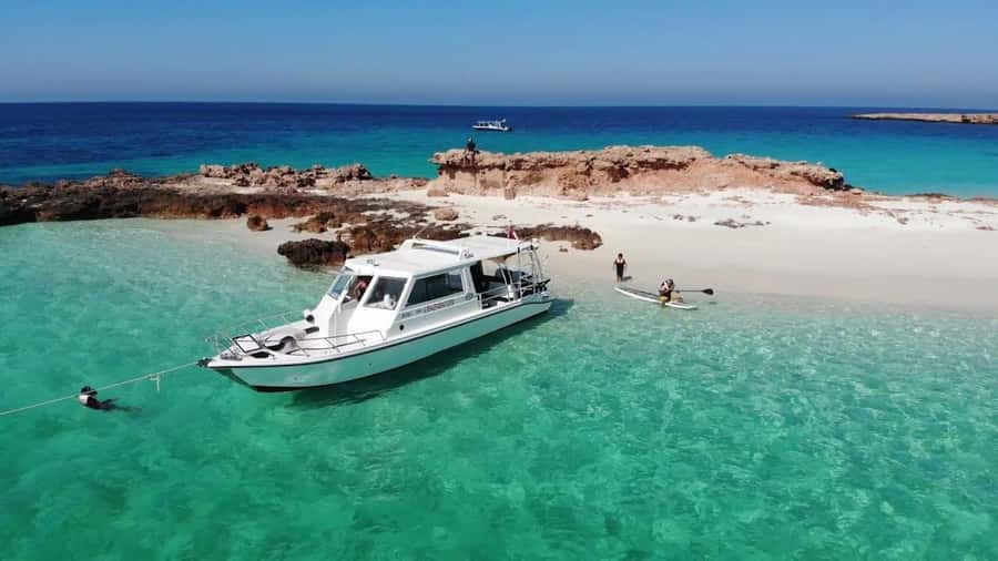 Muscat: Daymaniyat Island Snorkeling with Turtles Tour - Key points at a glance