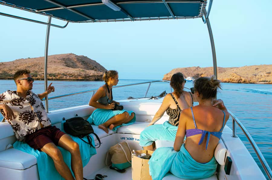 Muscat: Daymaniyat Islands Snorkeling Trip with QTours - Setting out from Al Mouj Muscat