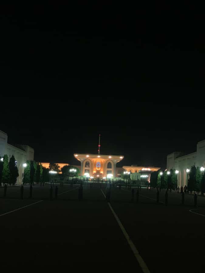 Muscat: Evening Group City Guided Tour with Free Dinner - Al Alam Palace and the old royal quarter