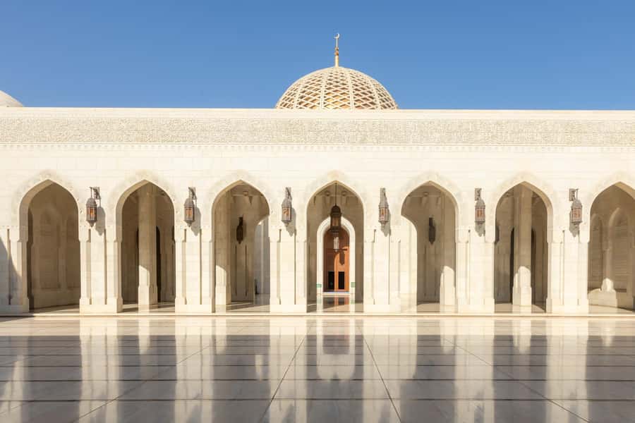 Muscat: Full-Day City Tour - Sultan Qaboos Grand Mosque: begin with the big visual statement
