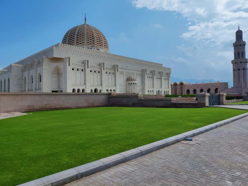 Muscat: Full-Day Private City Tour by luxury Car with Guide - Ministries, the Royal Opera House, and modern Muscat