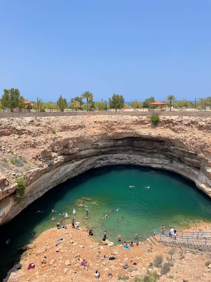 Muscat: Full-Day Wadi Shab & Bimmah Sinkhole Private Tour - Why Wadi Shab deserves the long drive from Muscat