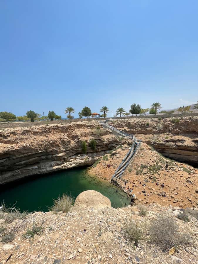 Muscat: Full-Day Wadi Shab & Bimmah Sinkhole Private Tour - A local lunch after the water