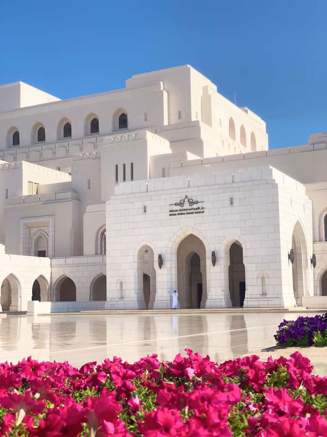 Muscat: Group City Tour with Pickup and Lunch or Dinner - How the guide shapes the experience