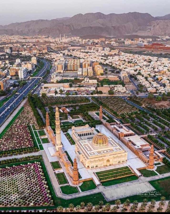 Muscat: Guided Landmarks Tour - Royal Oman Opera House and its grand interior