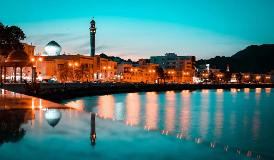 Muscat: Night Tour [ Sightseeing ] - Omani sweets and coffee at Al Diwaniya