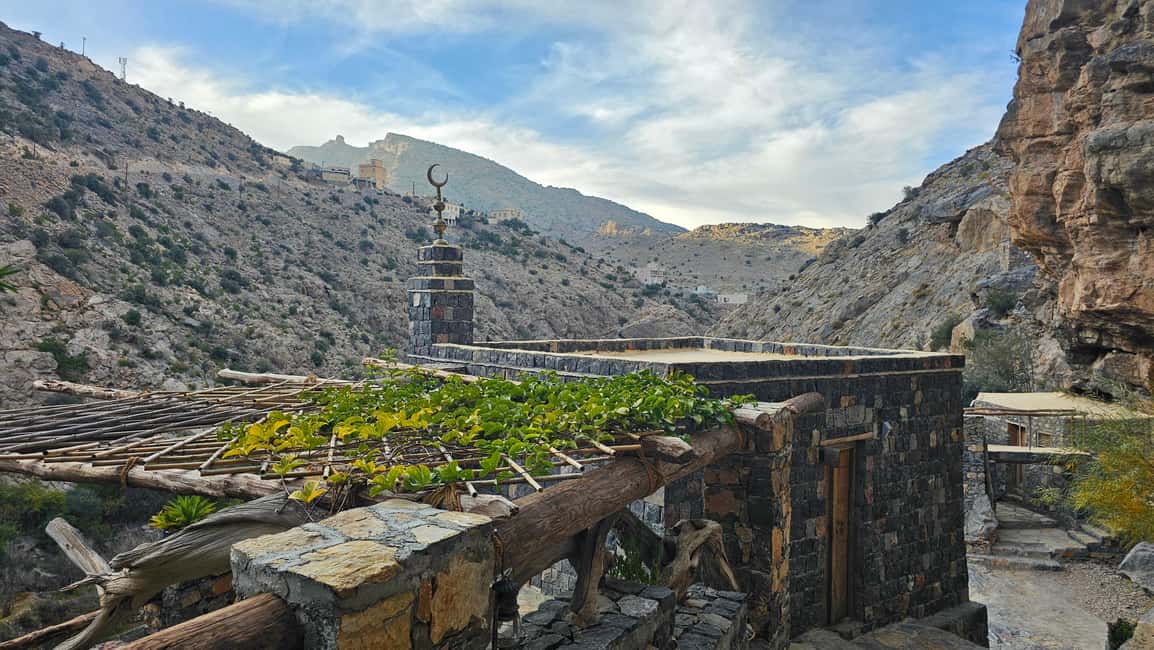Muscat: Nizwa and Al Jabal Al Akhdar Private Tour with Lunch - Birkat Al Mouz and the ride back