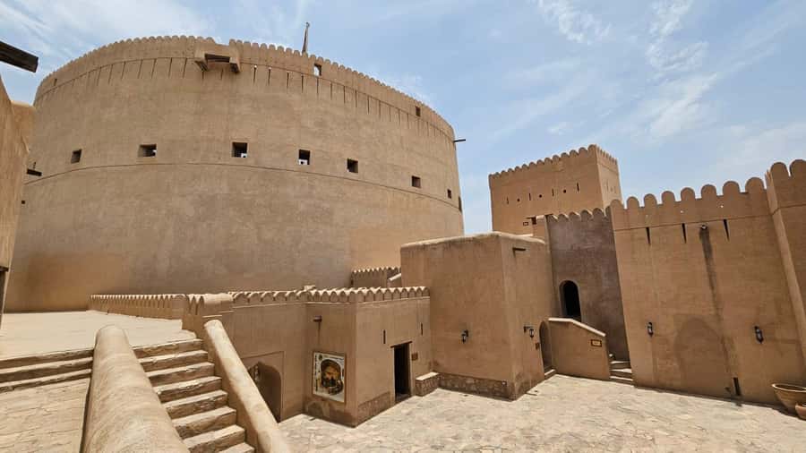 Muscat: Nizwa, Birkat Al Mouz & Oman Across Ages Museum - The guides make the difference