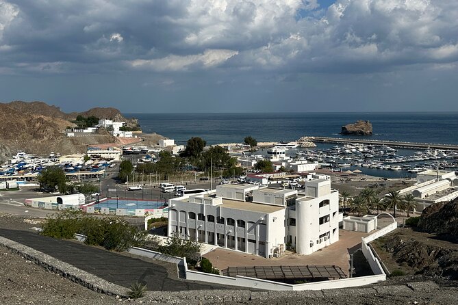 Muscat Private Evening City Tour with pickup from Hotels and Port - The Personal Touch Depends on Your Guide