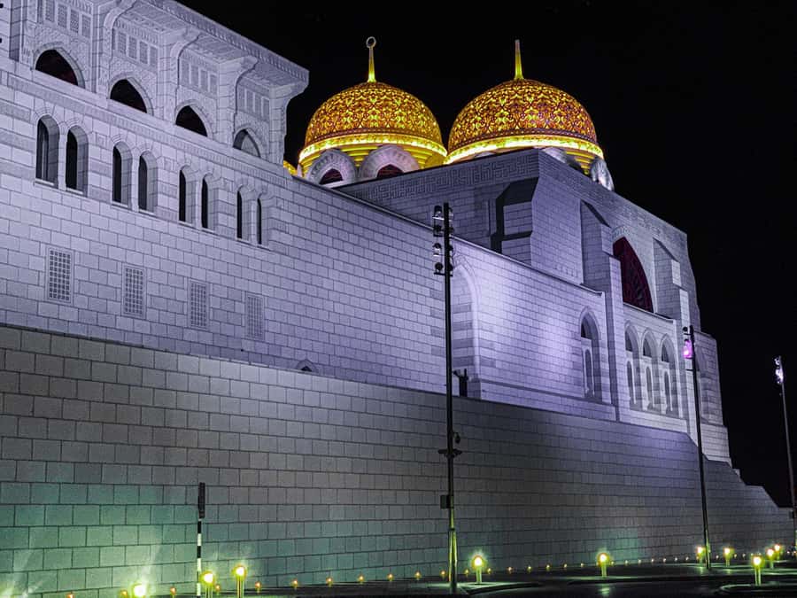 Muscat : private evening or night tour 4 hours With transfer - The Corniche: 35 Minutes by the Water