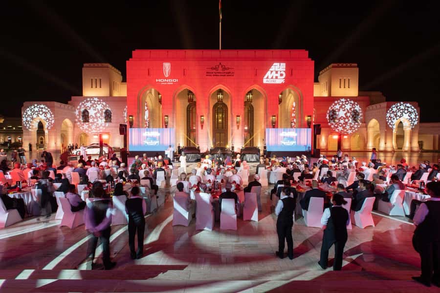 Muscat : private evening or night tour 4 hours With transfer - Dinner at Rozana or Bait Al Luban