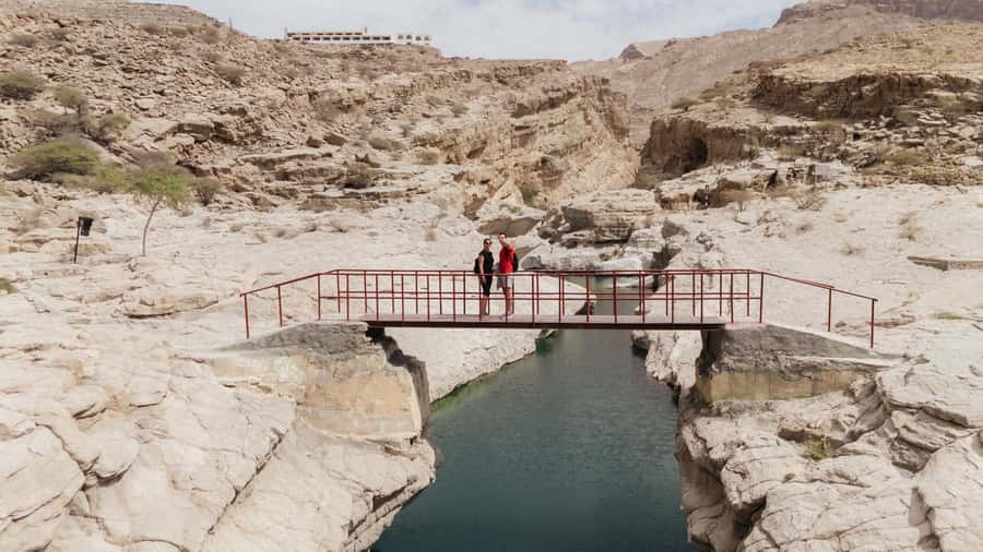 Muscat: Wadi Bani Khalid Oasis & Oman Desert Tour - What the guide adds to the experience