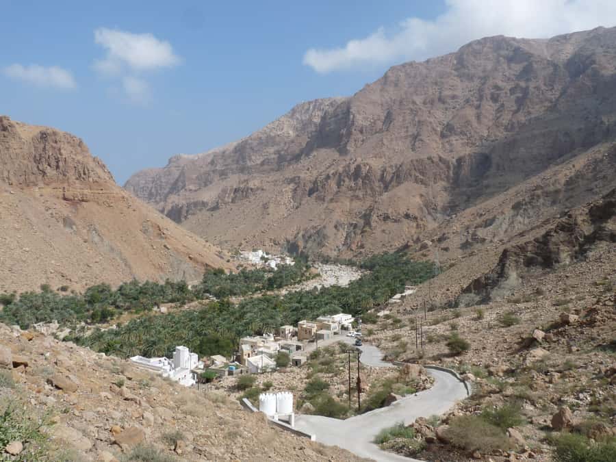 Muscat: Wadi Mibam Private Full Day Tour by 4x4 car - Who should book this private wadi tour?