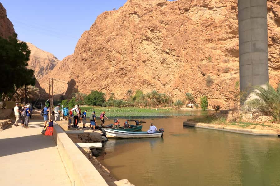Muscat: Wadi Shab and Bimmah Sinkhole Full-Day Tour - What the $380 Private Price Really Buys You