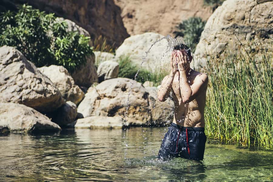 Muscat: Wadi Shab and Bimmah Sinkhole Full-Day Tour - Timing, Pickup, and Guide Choice