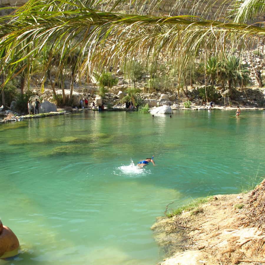 Muscat: Wahiba Sands Desert & Wadi Bani Khalid Full Day Tour - Bidiyah provides the midday pause