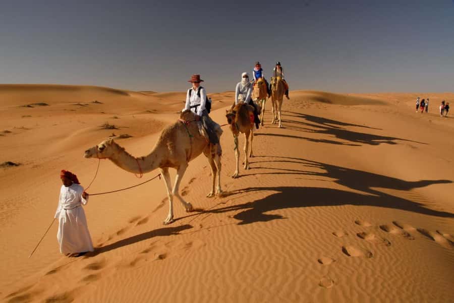 Muscat: Wahiba Sands & Wadi Bani Khalid Full-Day Tour+Lunch - Wadi Bani Khalid: Oman’s cool blue pause