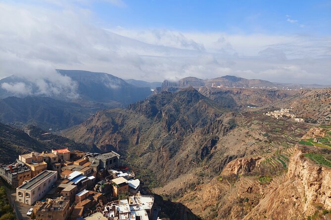 Nizwa and Green Mountain Group Full day tour - Nizwa Souq: shopping with a local flavor