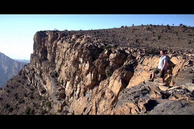 Nizwa and Jabl Shams private and custom tour - The road toward Jebel Shams