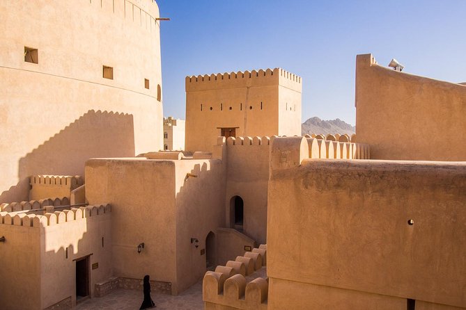 Nizwa , Bahla and Jabrin fort (tours and sightseeing) - Bahla Fort and the old trade routes