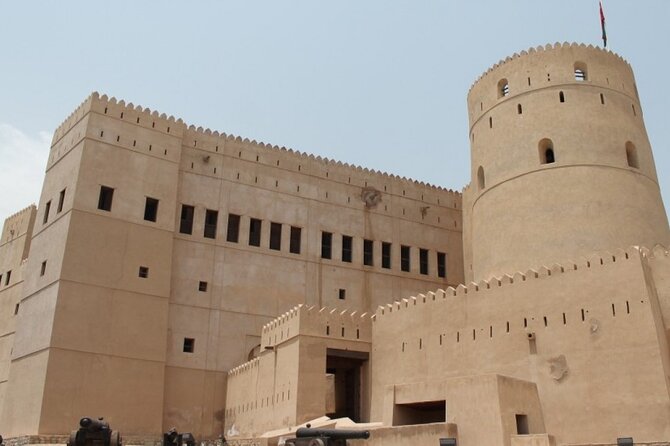Nizwa City Tour Full Day - Nizwa Fort: the central historic stop