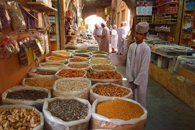 Nizwa Friday Market Jabal Chams - Jabal Shams delivers the day’s biggest view