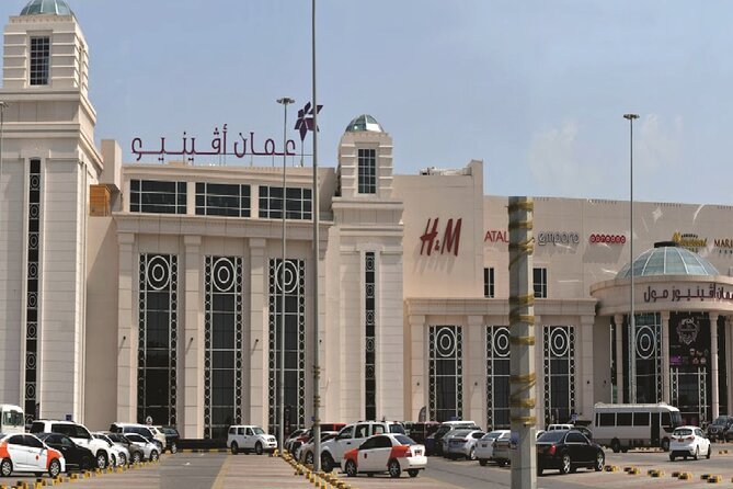 Nizwa Full Day Tour from Muscat with JABREEN fort - Jabreen Fort, the day’s main interior visit