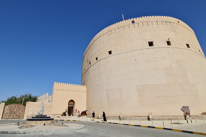Nizwa Heritage & Jebel Shams Canyon – Private Tour from Muscat - Nizwa Fort and the old capital