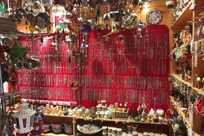 Nizwa Market, Nizwa Fort, Misfat Al Abriyeen, Jabal Shams - Nizwa Fort and the Yaruba dynasty