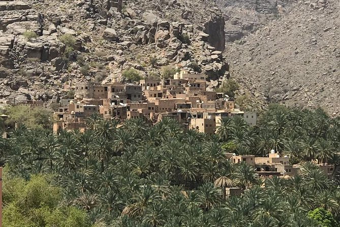 Nizwa Market, Nizwa Fort, Misfat Al Abriyeen, Jabal Shams - Who will enjoy this private day trip?