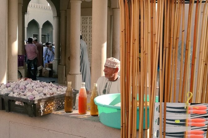 Nizwa Tour & Friday Market - Lunch is local, but not included
