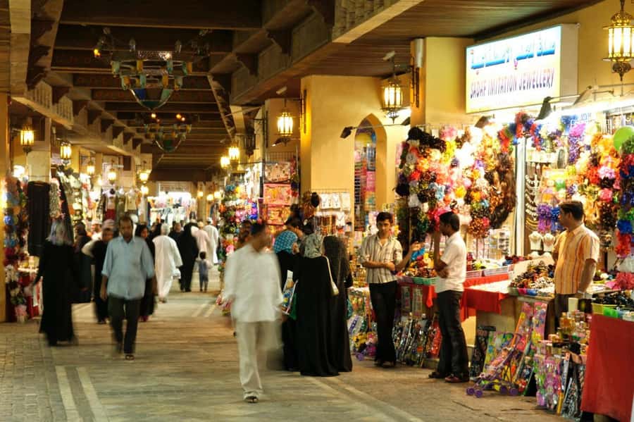 Oman:Group Muscat City Tour With Pick Up & Free Lunch/Dinner - Walking the Mutrah Corniche beside the Gulf of Oman