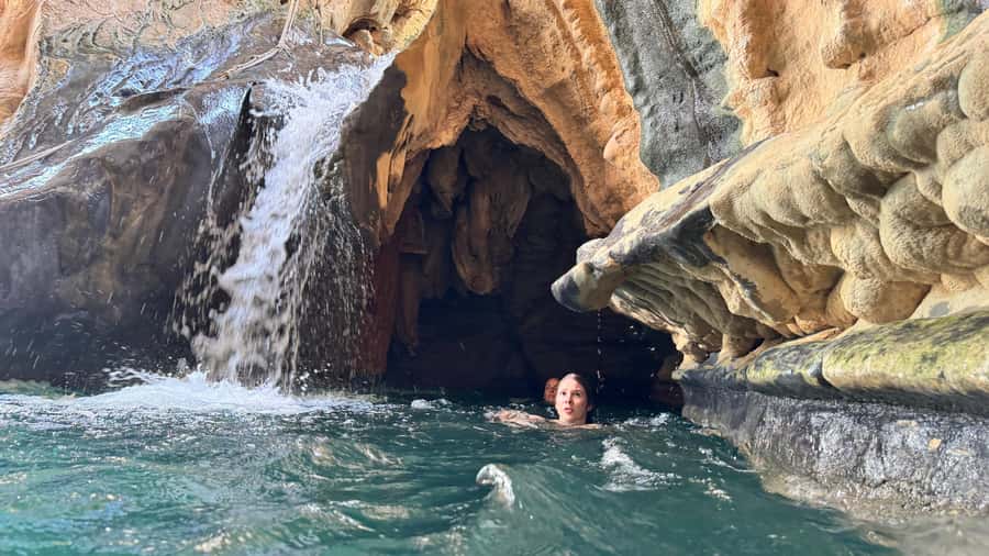 Oman’s Hidden Gems: Wadi Shab & Bimmah Sinkhole - Guides are the strongest part of the service