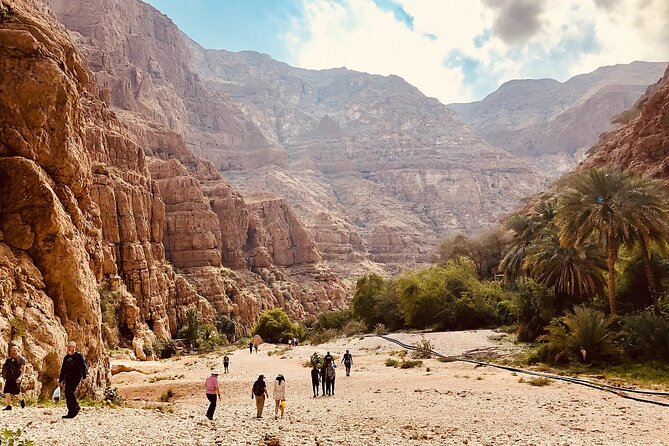 Private 2 Day Wadi Shab and Bimmah Sinkhole Tour - Wadi Shab takes effort, then pays it back