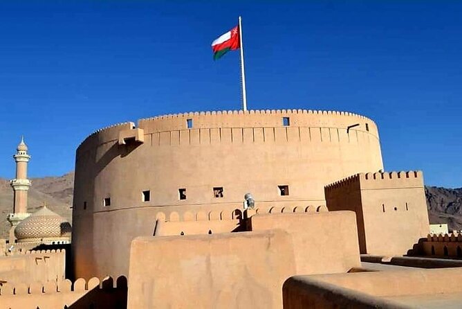 Private Day-Tour in Nizwa and Jebel Akhdar - Birkat Al Mouz: ruins, palms, and mountain farming