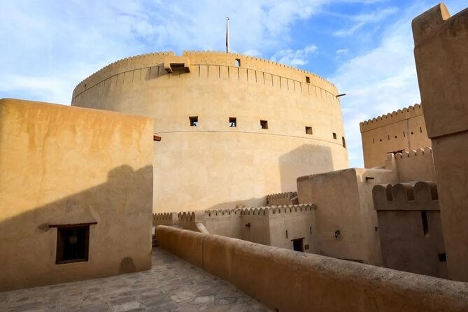 Private Day Tour of Oman's Natural Wonders in Nizwa, Jabel Akhdar - Who should book this tour