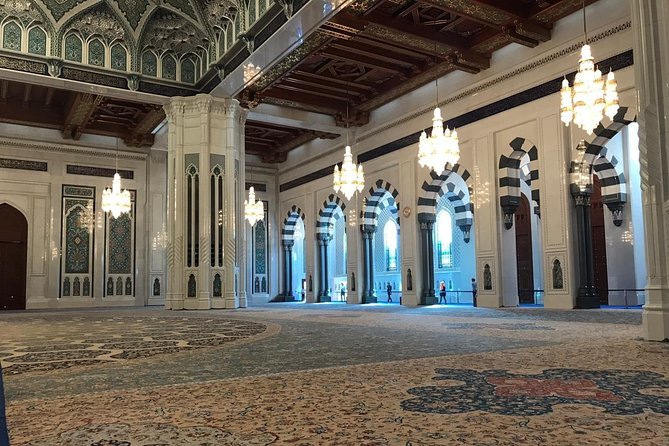 Private Day Trip to Grand Mosque & Wahiba Sands - What the private 4WD format changes