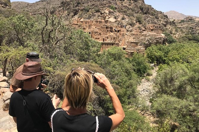 Private Day Trip to Nizwa, Jabal Akhdar (Green Mountain) & Birkat Al Moz - Nizwa Fort: Oman’s military past in the center of town