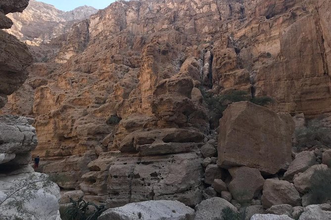 Private Day Trip to Wadi Shab, Fins Beach & Bimmah Sinkhole - Bimmah Sinkhole and its turquoise water