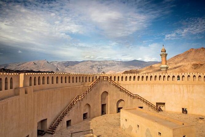 Private Explore Oman Grand Canyon, Jebel Shams and Nizwa - Why this Oman mountain day is worth considering