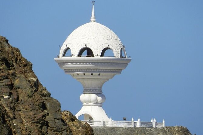 Private Explore Oman Grand Canyon, Jebel Shams and Nizwa - Al Hamra and Misfah, where the route slows down