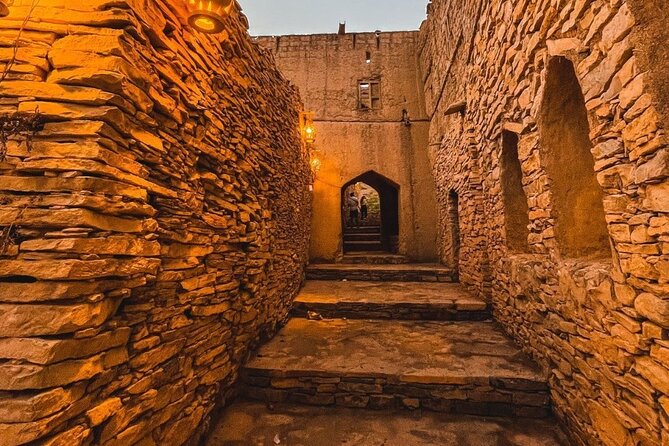 Private Full Day Historical Trip in Oman - Nizwa Souq: Silver, Pottery, and the Friday Cattle Market