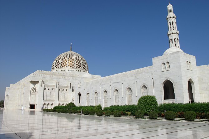 Private Full Day Muscat City Tour - Qurum Beach and the Shatti Qurum road
