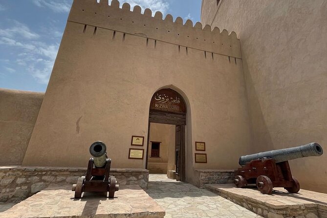 Private Full Day Nizwa Fort Nizwa Souq Bahla Fort Jabreen Castle - Nizwa Fort: Oman’s defensive heart