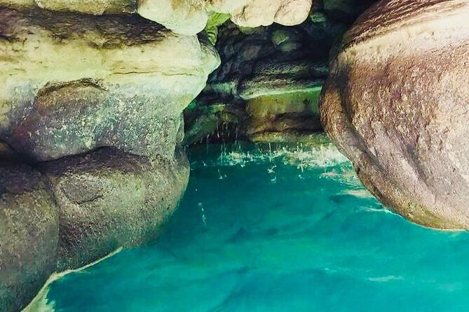 Private Full-Day Wadi Shab and Bimmah Sinkhole Tour - What the private format is really worth