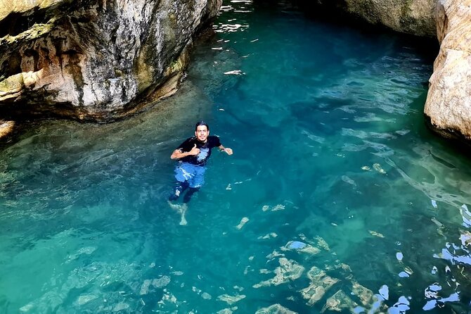 Private Full-Day Wadi Tiwi and Bimmah Sinkhole Tour from Muscat - What to bring and how to prepare