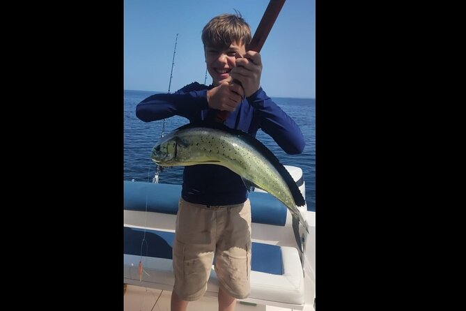 Private Game Fishing Trip with Sightseeing in Muscat - Switching to light tackle for more active fishing