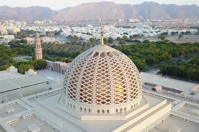 Private Half-Day Tour to Grand Mosque-Nakhal Fort and Hotspring - What $109.80 per person really buys